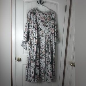 Floral Long Sleeve Midi Dress in Cream and Pink